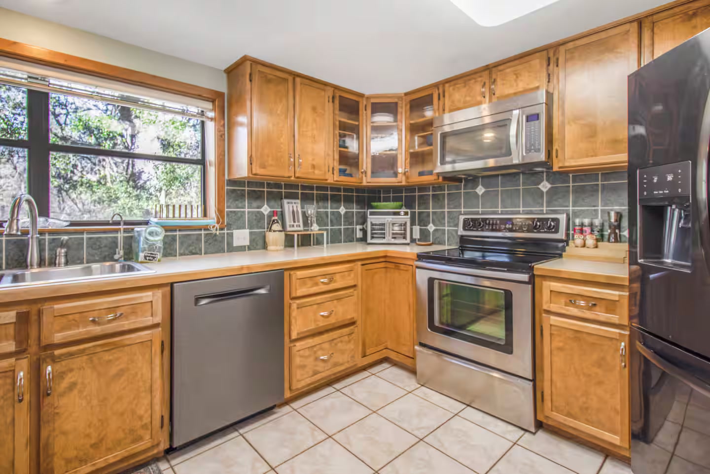 Shared kitchen at aMandala River Retreat